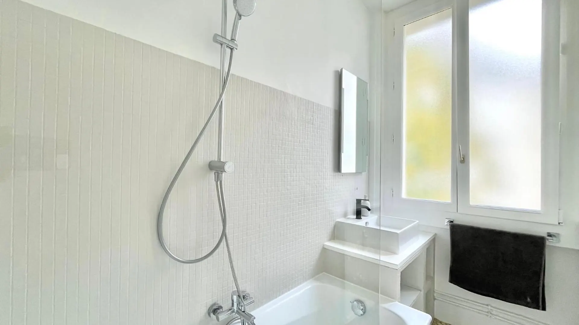 Apartment Charming Apartment, Paris Centre France
