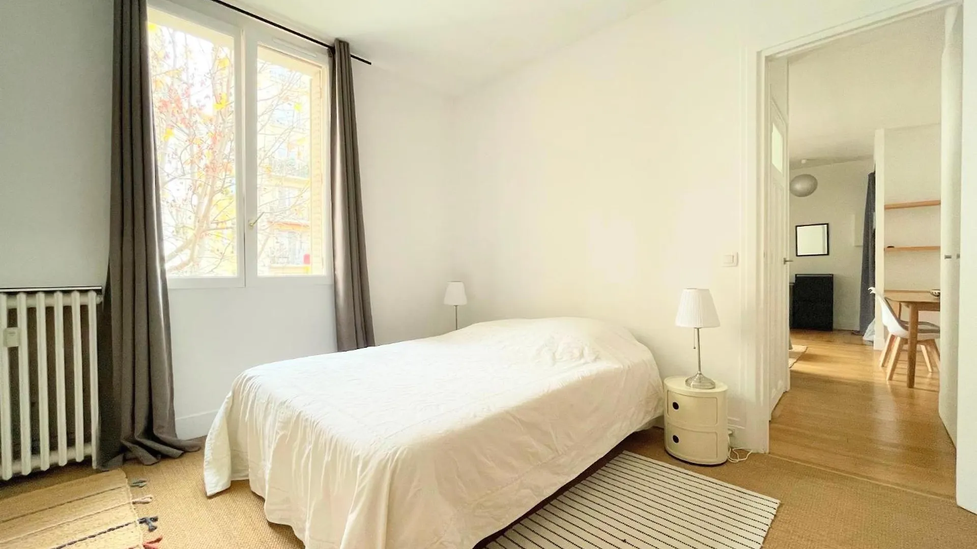 Apartment Charming Apartment, Paris Centre